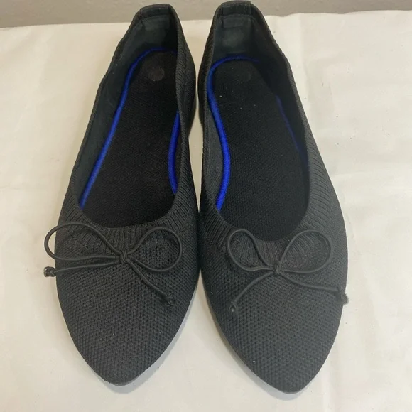 Elegant Black Flats - Picture 2 of 7